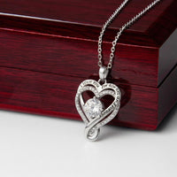 Load image into Gallery viewer, Regalo Para Mi Esposa de Cumpleaños – Collar Corazón con Mensaje, Ideas de Regalo Romántico Para Esposa
