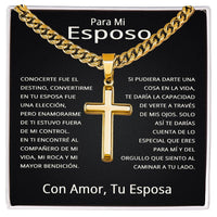 Load image into Gallery viewer, Collar de cruz para hombre en caja estándar, regalo de San Valentín con mensaje romántico en español.
